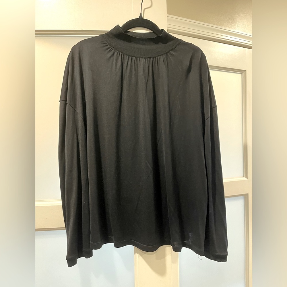 Theory black modal/silk turtleneck size L